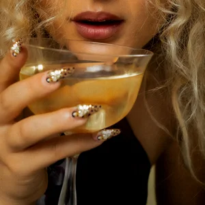 CHAMPAGNE